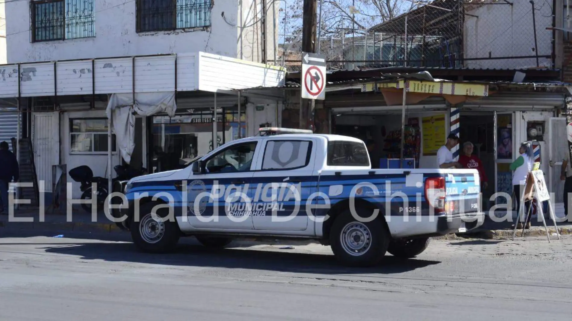 HOMBRE MUERTO EN CALLEJON